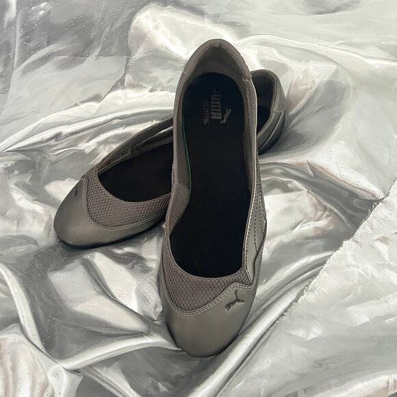 Puma ballet flats y2k vintage archive grey silver with cutout, women's size 8.5 - Picture 1 of 4